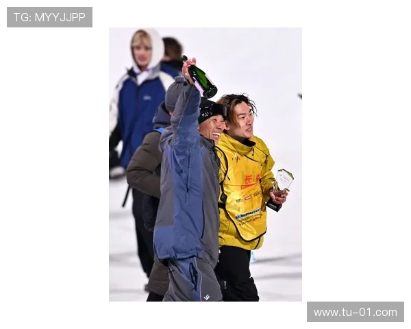 苏翊鸣夺得2025-2026单板滑雪大跳台总冠军 苏翊鸣夺得2025-2026单板滑雪大跳台总冠军